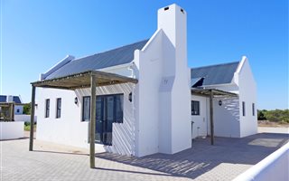 2 Bedroom House in Britannia Bay