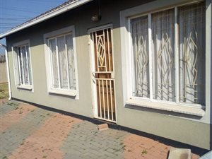 3 Bed House in Nkwe Estate