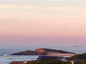 4 Bed House in Cove Rock