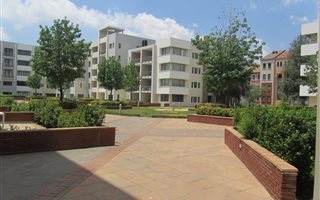 2 Bedroom Apartment in Bedford Gardens