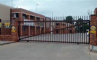 4390 m² Retail Space in Airport Park