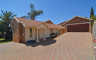 4 Bedroom House in The Reeds