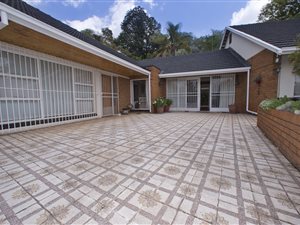 4 Bed House in Waverley