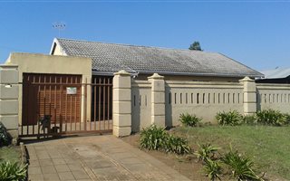 3 Bedroom House in Ridge Park