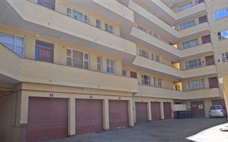 2 Bedroom Apartment in Arboretum