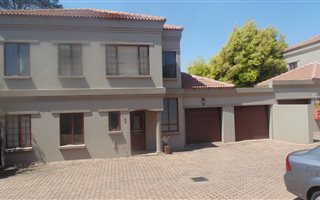 3 Bedroom Duplex in Blackheath