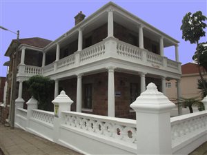 363 m² Commercial space in Mossel Bay Central