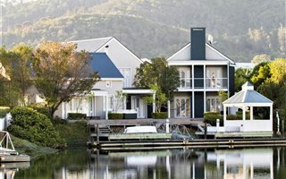 7 Bedroom House in Thesen Islands