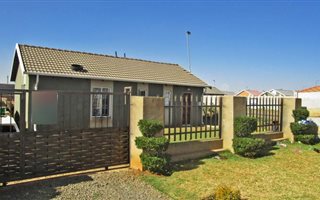 3 Bedroom House in Windmill Park
