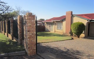 6 Bedroom House in Lewisham