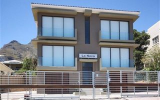2 Bedroom Apartment in Vredehoek