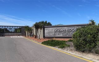 1000 m² Land available in Village On Sea