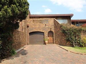 4 Bed Duplex in Bedford Park