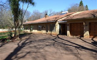 4 Bedroom House in Highbury
