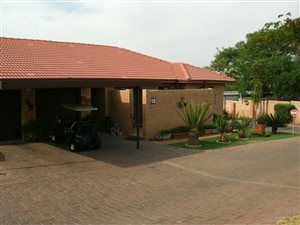 2 Bed Townhouse in Ruimsig