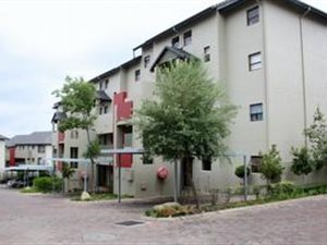 1 Bed Apartment in Pineslopes