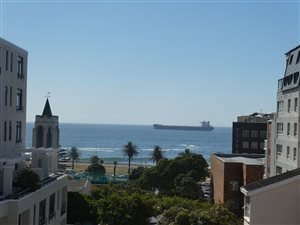 2 Bed Apartment in Sea Point