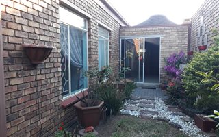 3 Bedroom Townhouse in Vanderbijlpark CW
