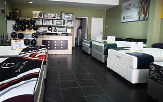 135 m² Retail Space in Newton Park