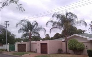 4 Bedroom House in Menlo Park