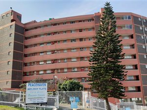 2 Bed Apartment in Scottburgh Central