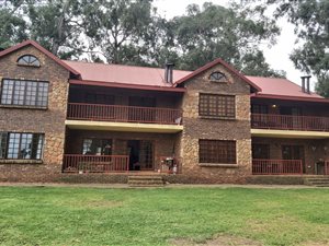 2 Bed Apartment in Dullstroom
