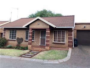 2 Bedroom Townhouse in Clubview