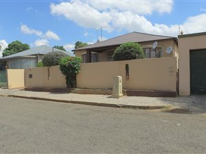 3 Bed House in Kensington