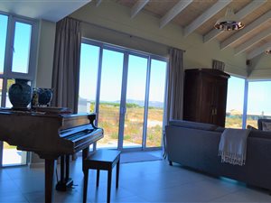 3 Bed House in Langebaan Country Estate