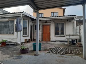2 Bed House in Merebank