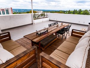 2 Bed Apartment in Rosebank