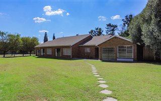 3 Bedroom House in Libradene