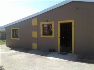 4 Bed House in Hilltop Gardens