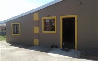 4 Bedroom House in Hilltop Gardens