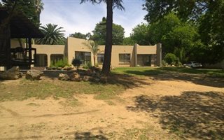 5 Bedroom House in Bramley Park