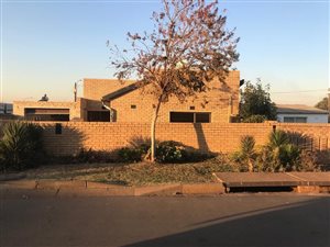 3 Bed House in Klipspruit West