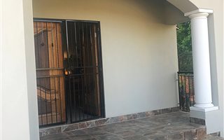 2 Bedroom Garden Cottage in Fairland