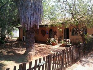 3 Bed House in Heuweloord