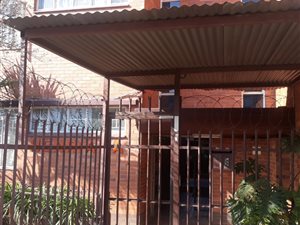 1.5 Bed Apartment in Gezina