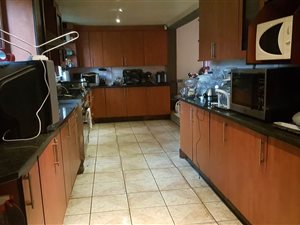 4 Bed House in Fairleads