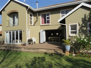 4 Bed House in Leeuwenhof Estate