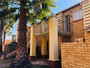 2 Bed Apartment in Mooikloof Ridge