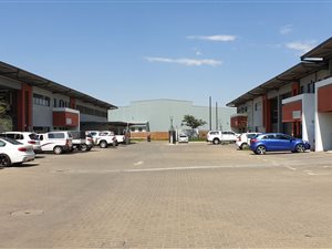 366 m² Industrial space in Brentwood Park