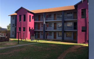 Bachelor apartment in Commercia