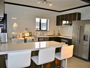 3 Bed Apartment in Maroeladal