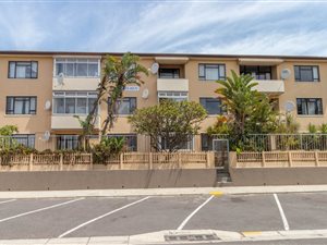 2 Bed Apartment in Lagoon Beach