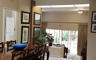 3 Bedroom Simplex in Sandhurst