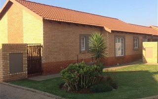 3 Bedroom Townhouse in Wierda Crest Estate