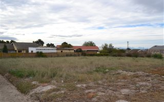 660 m² Land available in Albertinia