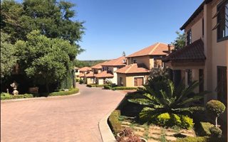 2 Bedroom Simplex in Sterrewag